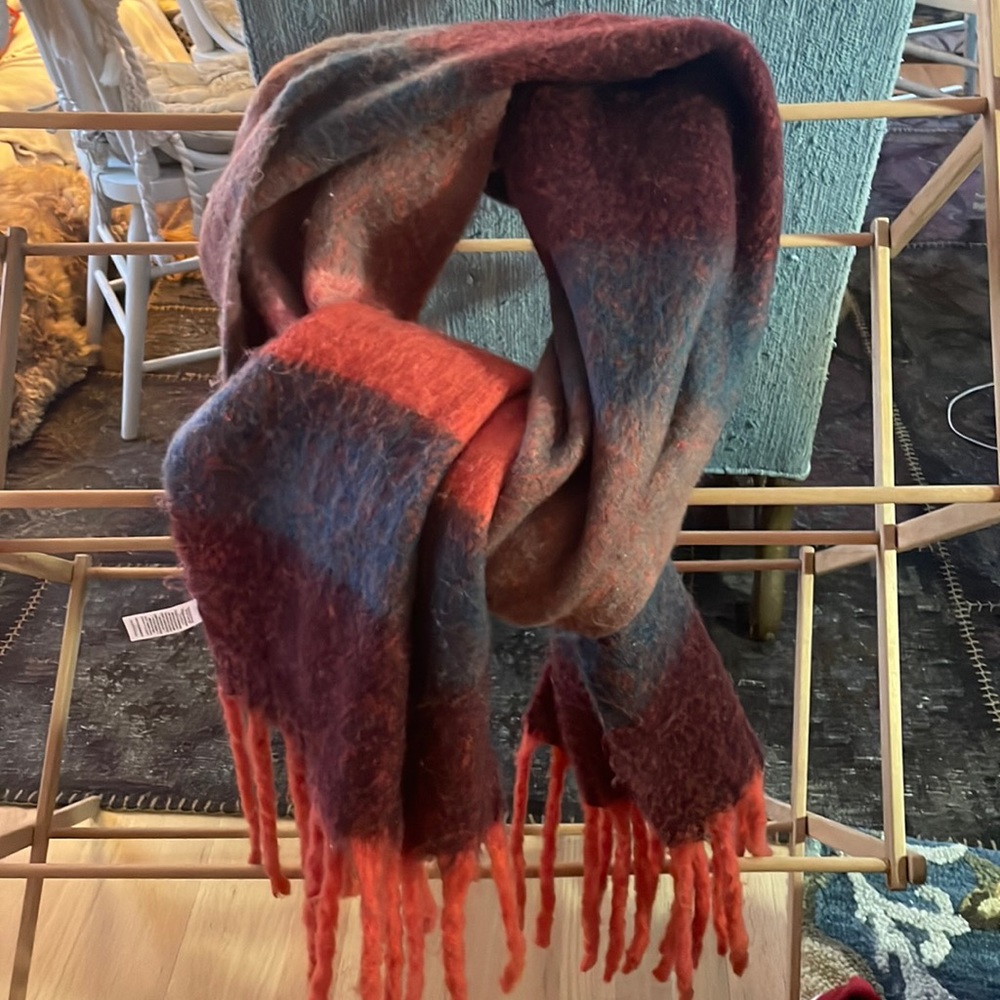 Scarf/Shawl in multiple colors. Polyester